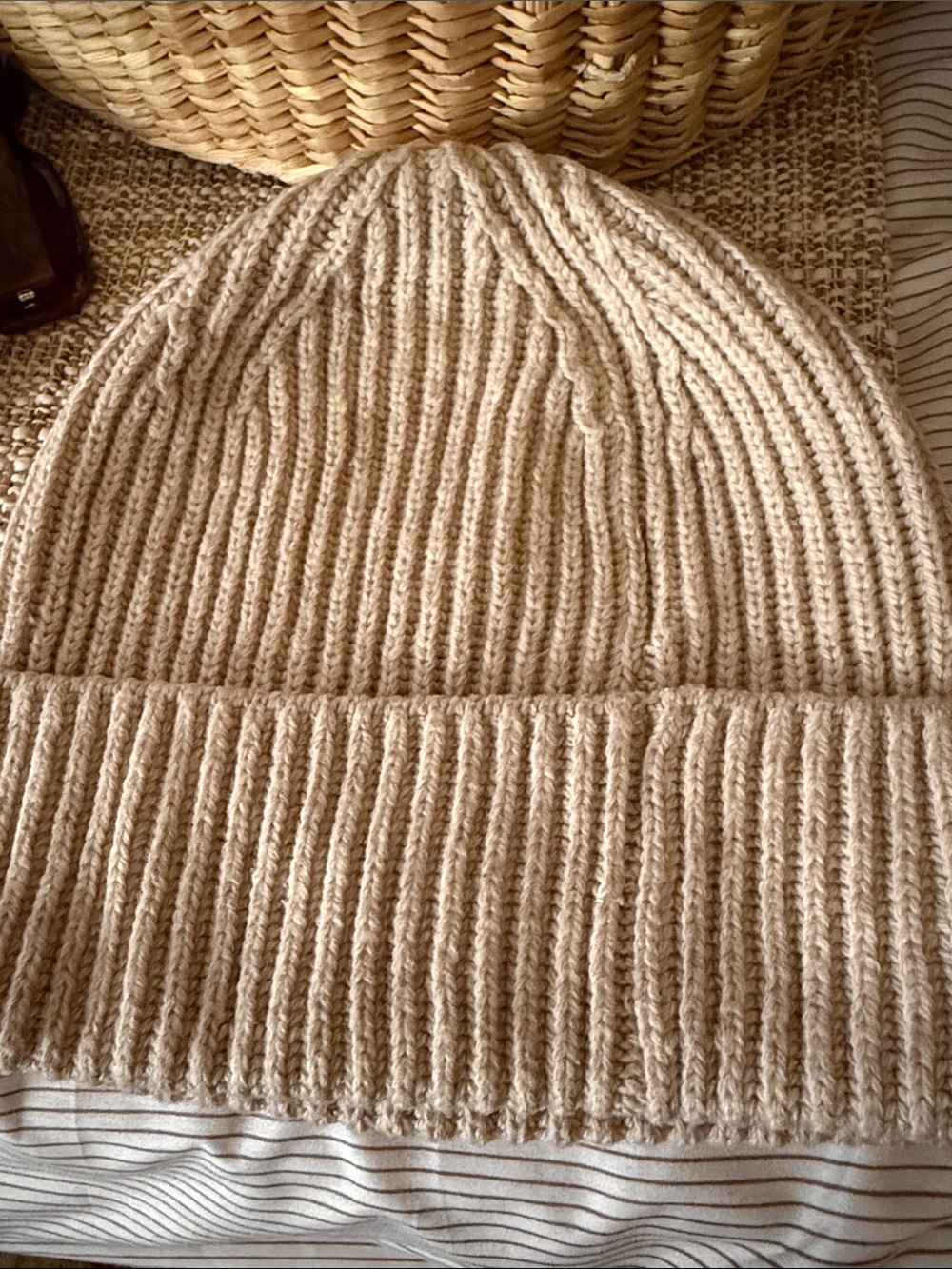 Women’s  Ribbed Knit Beanie Hat - Beige